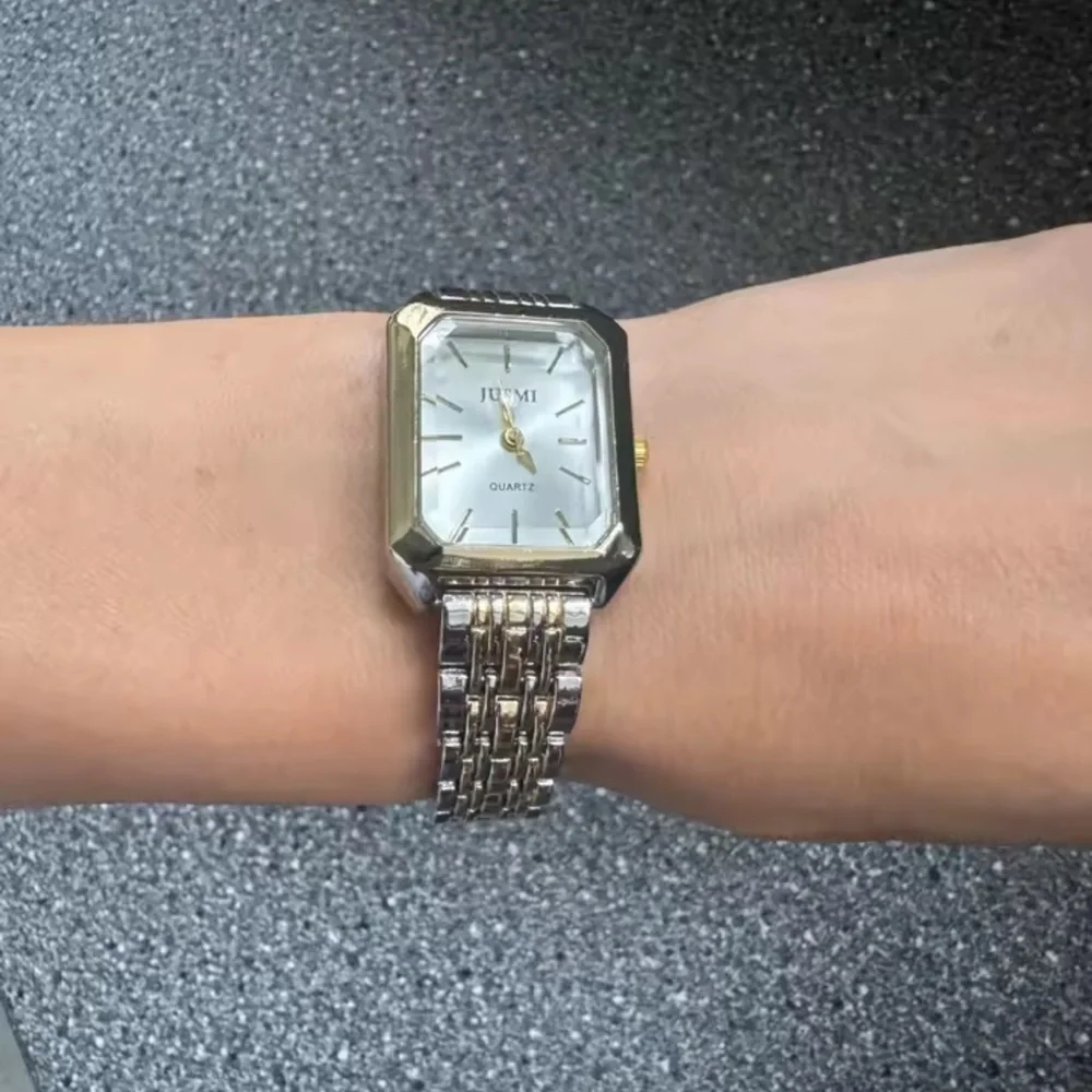 Women's Gold and Silver Watch Quartz Watch – White Dial ✨